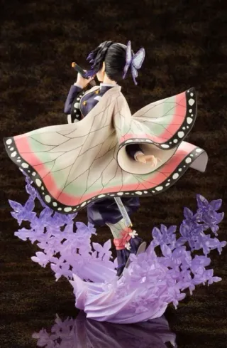 shinobu kocho figura de la pilar insecto